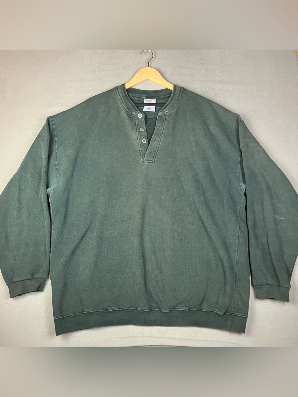 Vintage Russell Athletics Men’s Size XL Tall High Cotton Henley Sweatshirt Faded